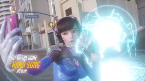 Dva's Selfie Gets Interrupted [Lvl3toaster]