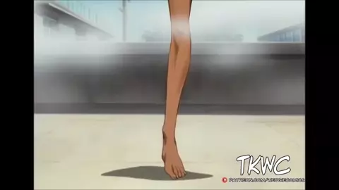 Yoruichi showing off in front of Ichigo [WedgieComics]